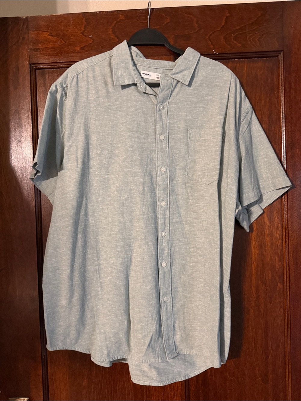Light Green Short-Sleeve Button-Up Shirt - Casual Men's Shirt